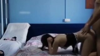 继母和小鸡巴儿子搞乱伦(看直播加微信dsy334452