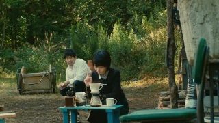 韩国三级《湿身的女人》（中文字幕）