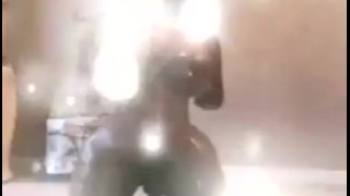 HOT BIG BOOTY TRANNI SHOWING OUT IN THE PARK!